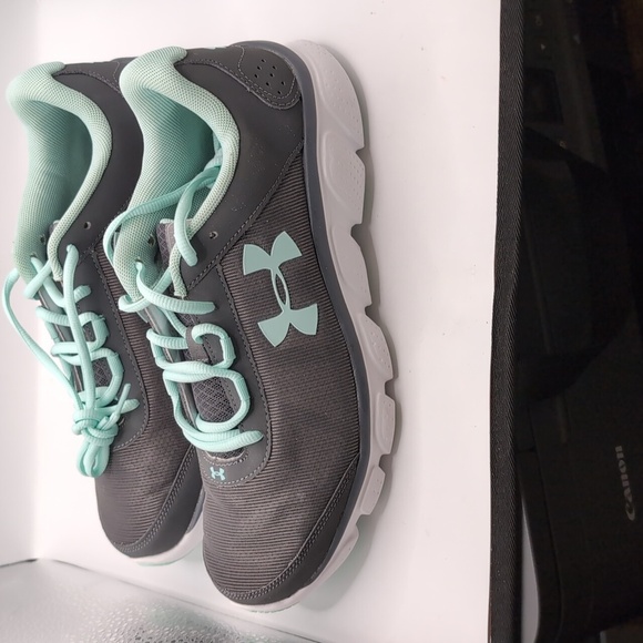 Under Armour Women's Micro G Assert Gray  Athletic Running Never Worn Size 10 - Picture 3 of 8